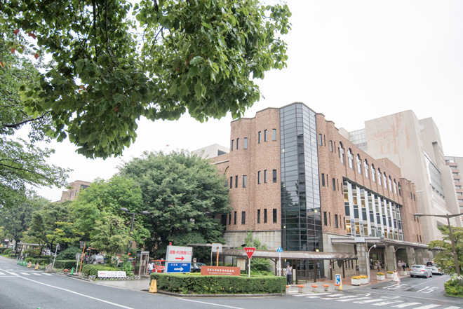 高度な医療に対応する東京大学医学部付属病院。本郷・湯島から半径1キロ以内には多くの大型総合病院が揃っています。