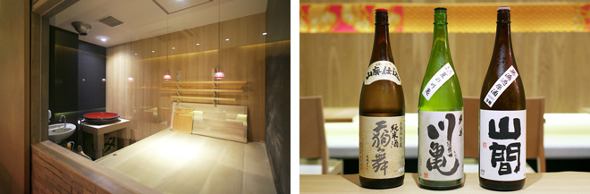 （左）客席と隣り合ったそば打ちスペース。（右）日本酒の品揃えも豊富。季節限定の銘酒も見逃せない。