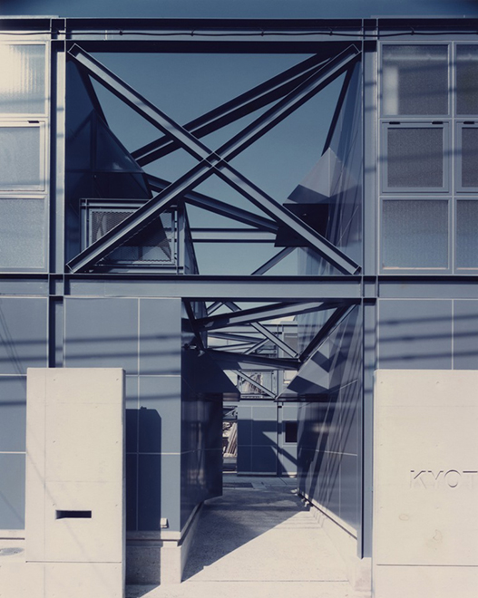 京都芸術短期大学高原校舎（日本、京都府／1982年） photo:新建築社写真部