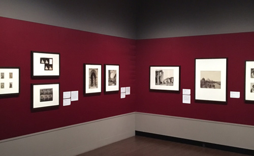 ジュリア・マーガレット・キャメロンの作品や関連資料、約150点の作品を一堂に展示。