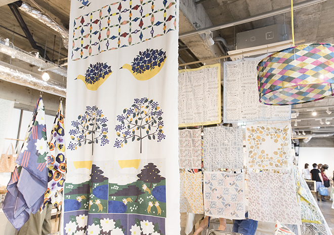 布にまつわる作品を多数、展示・販売する「布博」が町田パリオで開催中。