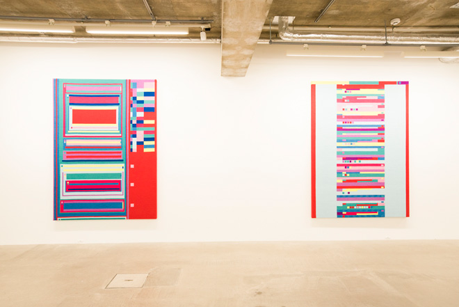 現在、ニューヨークで活動するラファエル・ローゼンダール氏の作品を展示した「Convenient」を開催中。